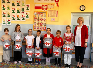 WRĘCZENIE NAGRÓD ZA PLASTYCZNY KONKURS WIELKANOCNY